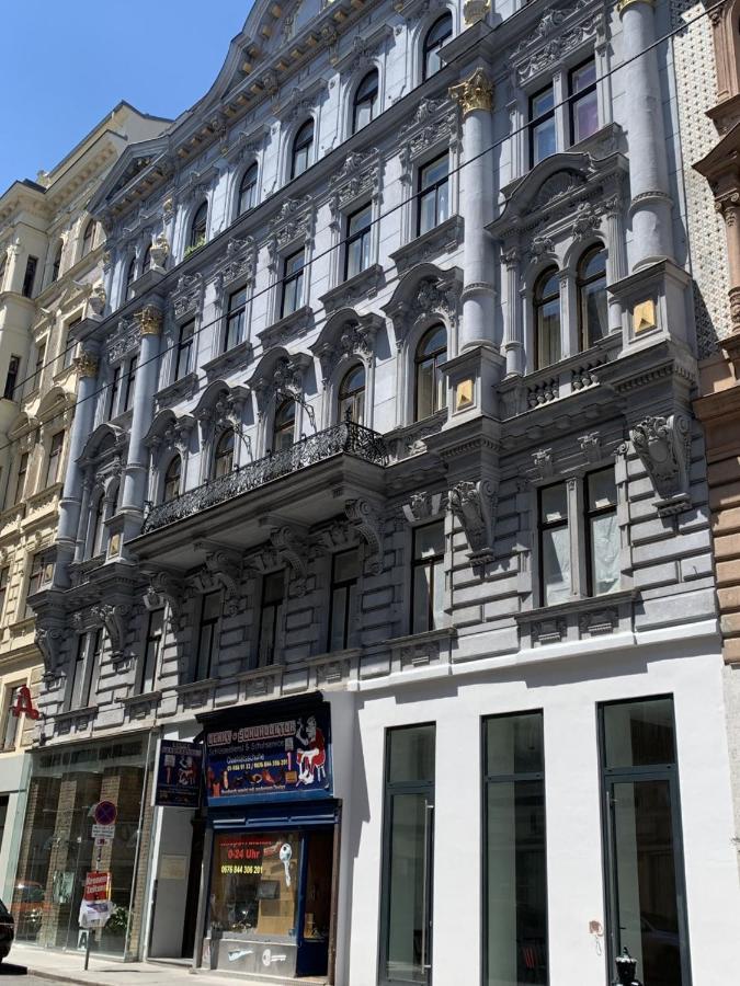 Grosszuegiges Apartment Mit Lounge Naehe Naschmarkt Wiedeń Zewnętrze zdjęcie